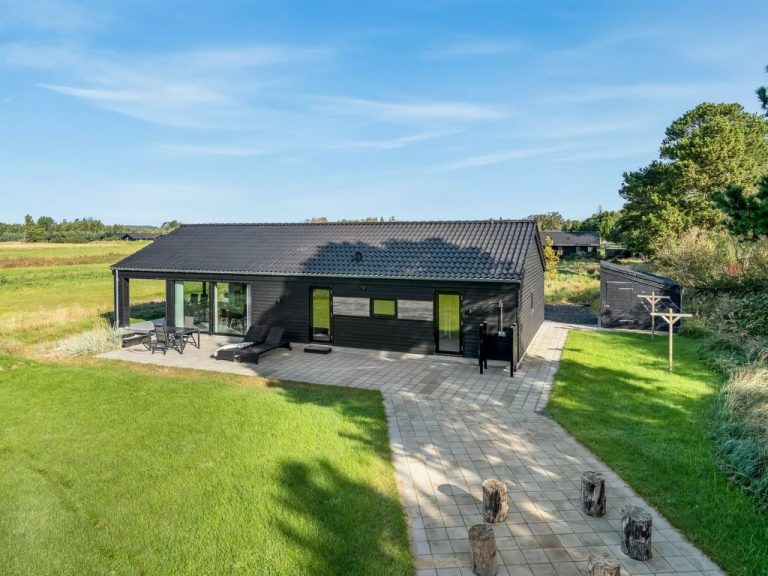 "Elik" - 500m from the sea | Boeken bij Flickmyhouse