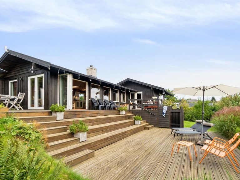 "Yardila" - 1.4km from the sea | Boeken bij Flickmyhouse