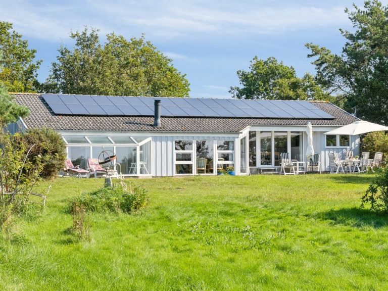 "Joella" - 75m from the sea | Boeken bij Flickmyhouse