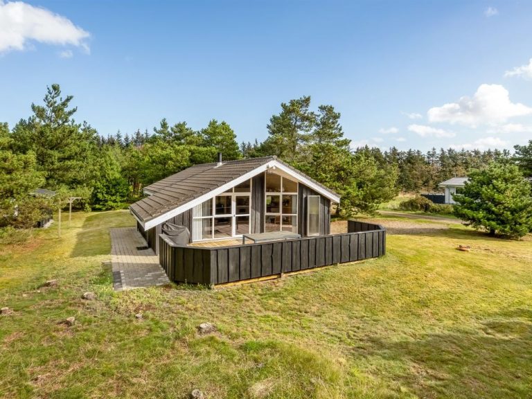 "Skrollan" - 200m to the inlet | Boeken bij Flickmyhouse