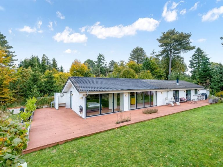 "Wolfger" - 250m from the sea | Boeken bij Flickmyhouse