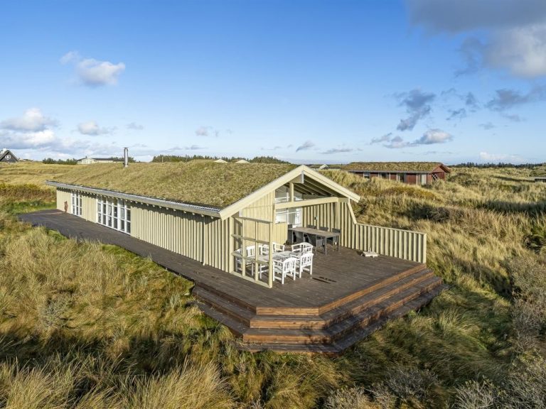 "Adrienne" - 490m from the sea | Boeken bij Flickmyhouse