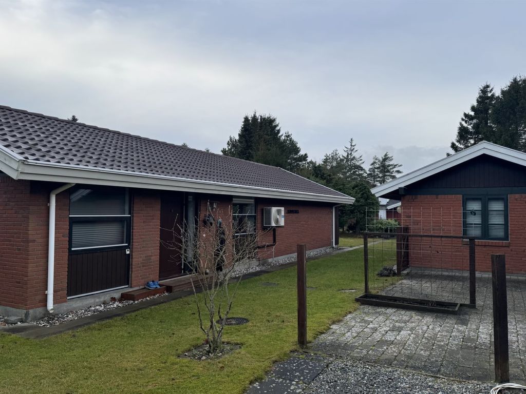 "Adrienne" - from the sea | Boeken bij Flickmyhouse