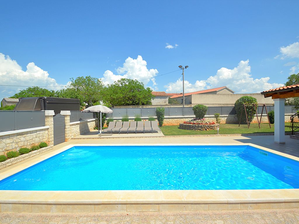 Kristina | Boeken bij Flickmyhouse