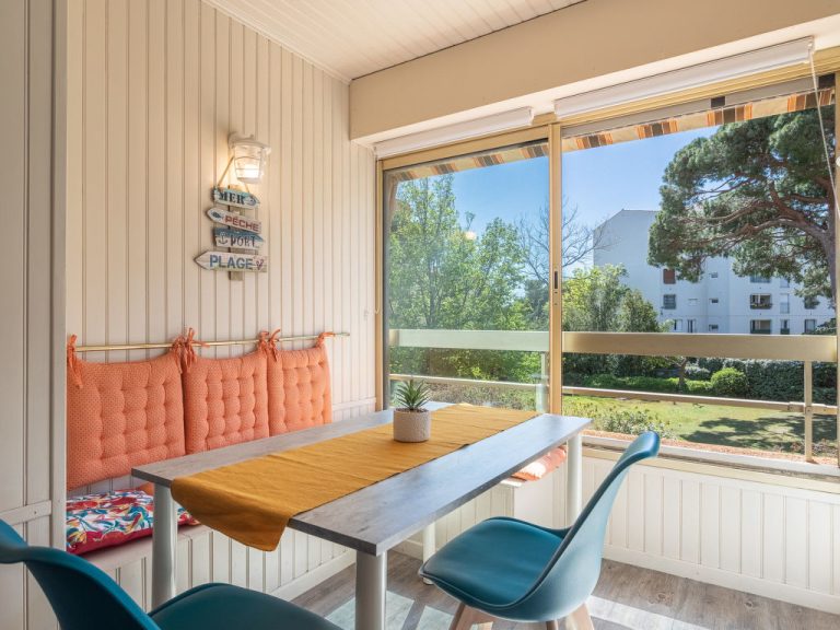 Les Regates | Boeken bij Flickmyhouse