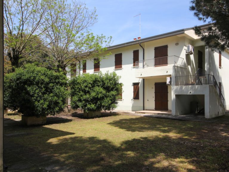 Adriana | Boeken bij Flickmyhouse