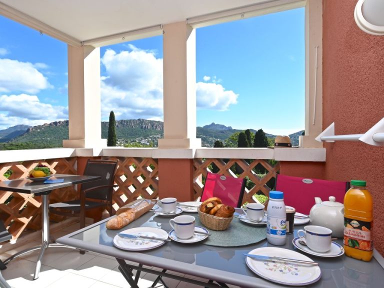 L'Esquinade | Boeken bij Flickmyhouse