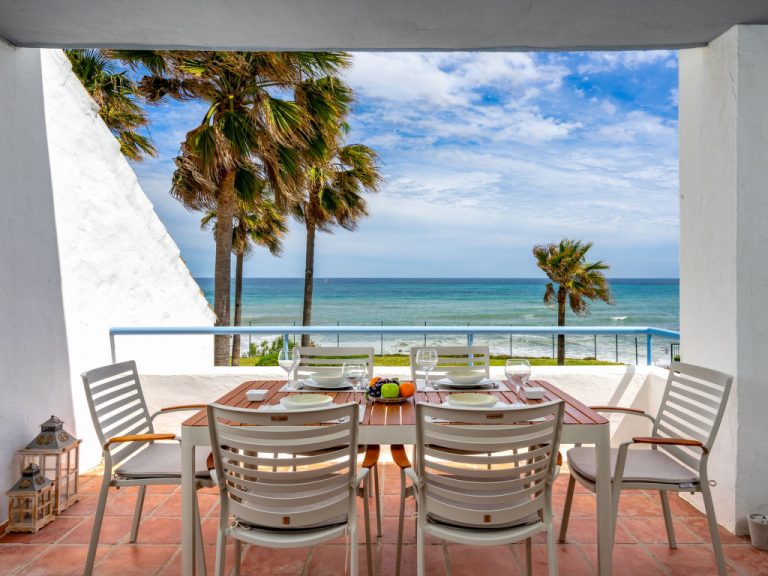 AYLA | Boeken bij Flickmyhouse