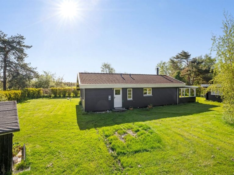 "Lamberthus" - 600m from the sea | Boeken bij Flickmyhouse