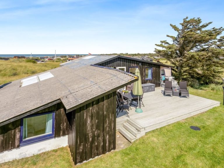 "Senija" - 334m from the sea | Boeken bij Flickmyhouse