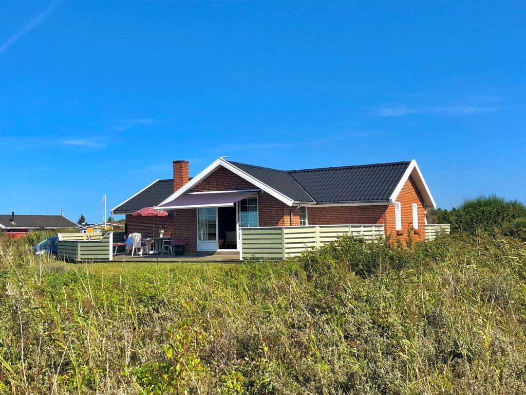 "Frithger" - 250m from the sea | Boeken bij Flickmyhouse