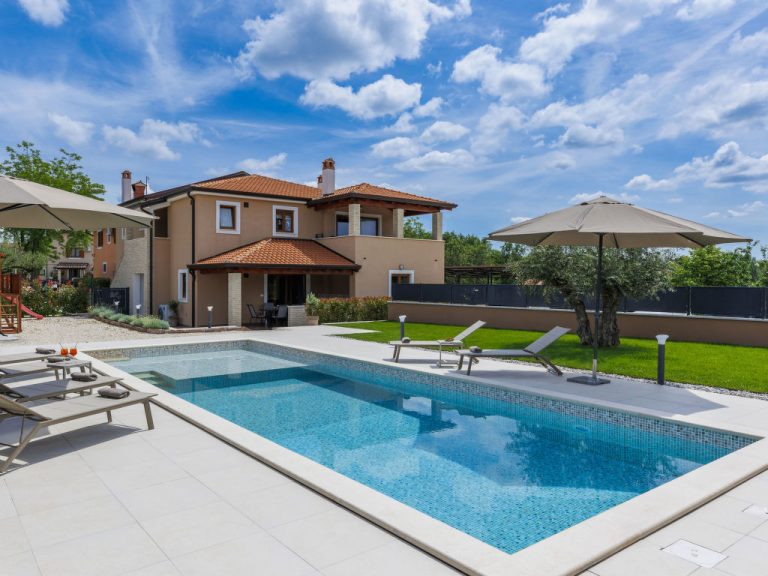 Emili | Boeken bij Flickmyhouse