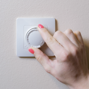 Boek Dimmer plaatsen of repareren bij Flickmyhouse