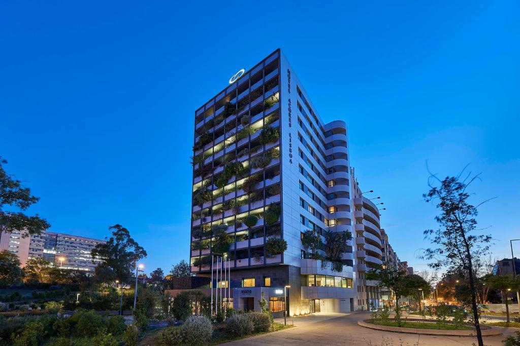 LiggingHotel Acores Lisboa ligt aan de Praça de Espanha