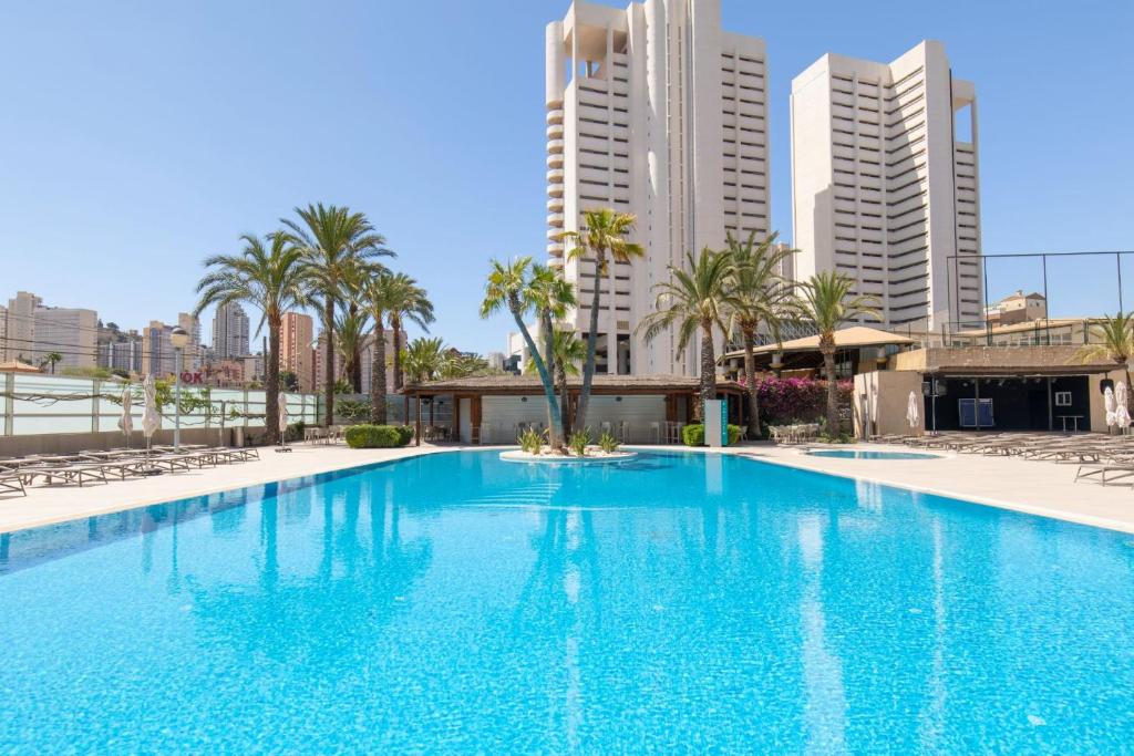Adults Only 16+LiggingHotel BCL Levante Club & Spa ligt in de Rincon de Loix wijk van Benidorm