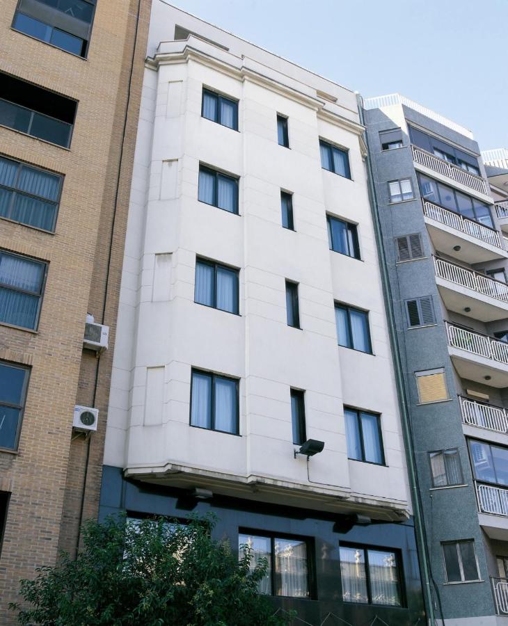 Hotel Villacarlos Hotel Villacarlos: Jouw comfortabele verblijf in Valencia Ontdek Hotel Villacarlos - een gezellig hotel in Valencia. Leer meer over onze comfortabele kamers