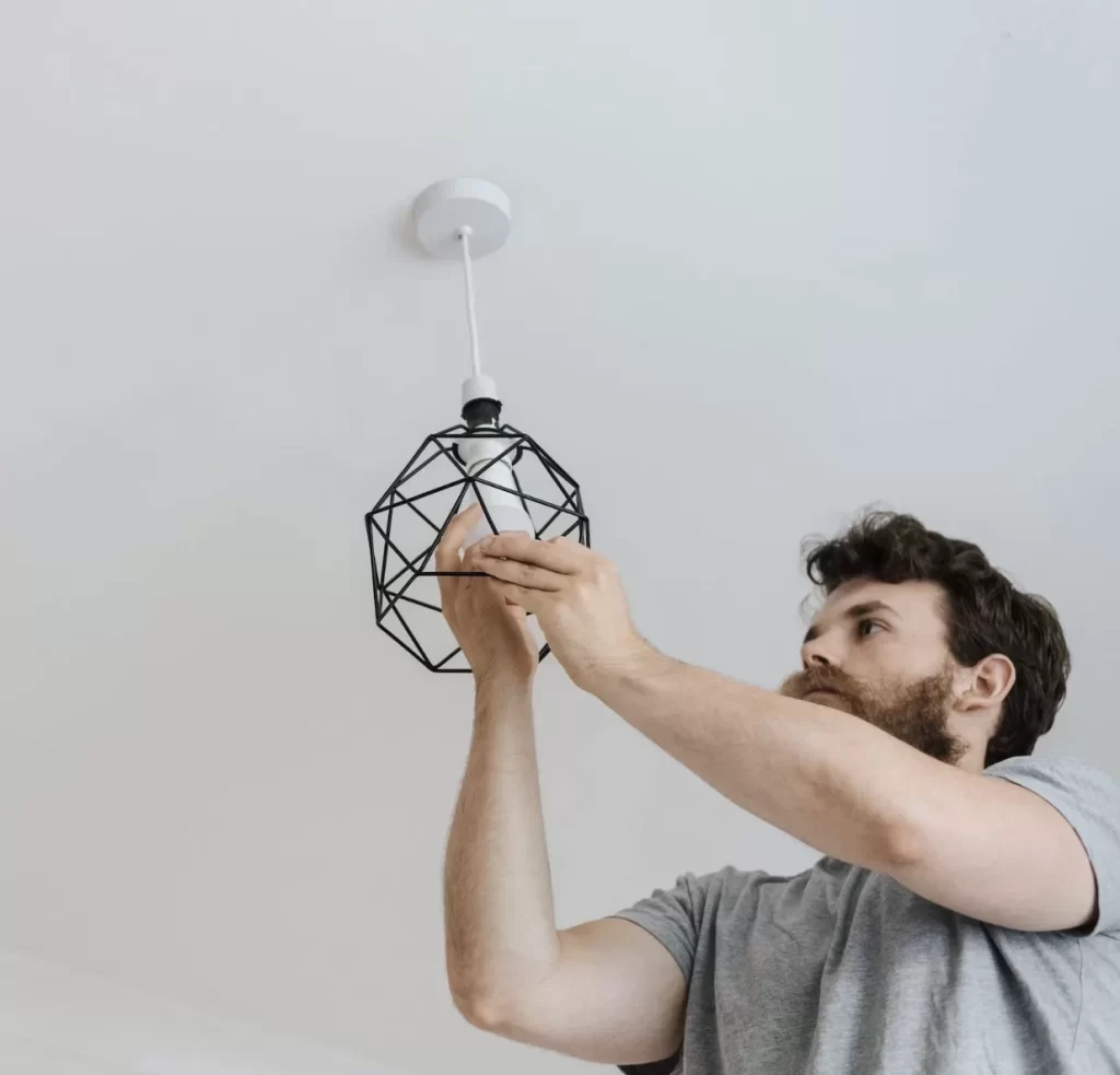 Boek Lamp ophangen bij Flickmyhouse