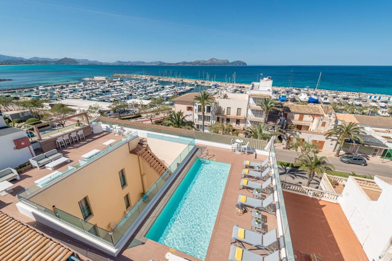 LiggingLlaut Boutique Hotel ligt in de badplaats Can Picafort aan de baai van Alcúdia op het eiland Mallorca. Het hotel bevindt zich pal aan zee en op korte loopafstand van het grote zandstrand van Son Bauló en Son Real.  HotelfaciliteitenHet hotel heeft een modern boutique-karakter en biedt een zwembad