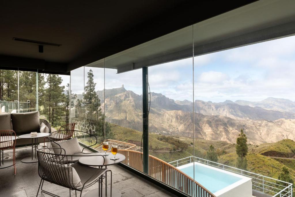 LiggingParador de Cruz de Tejeda ligt in het hart van Gran Canaria