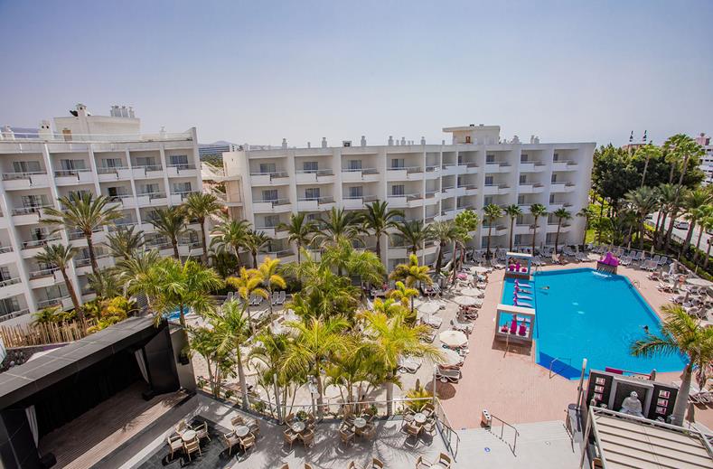 Adults only (18+)LiggingServatur Don Miguel ligt in het hart van Playa del Inglés op Gran Canaria
