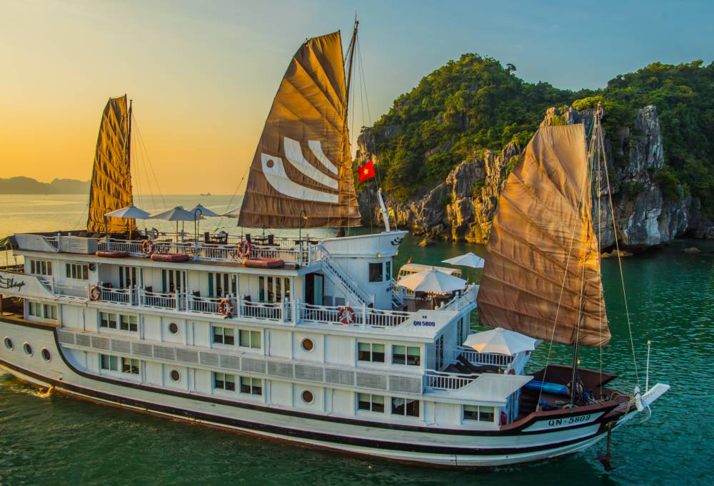 Halong Bay Cruise Superior