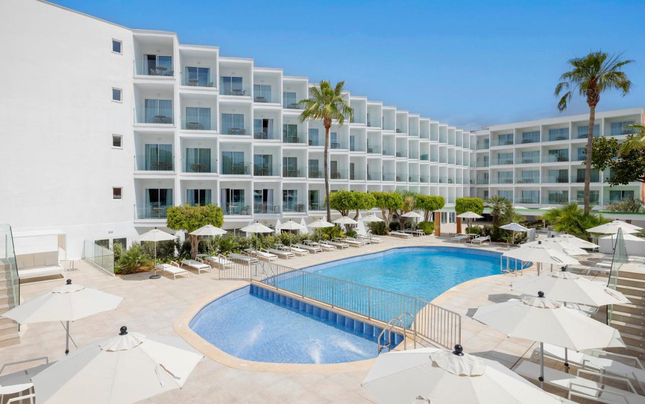 Adults Only 18+LiggingHM Isabela - Adults Only is gelegen in de badplaats Santa Ponsa op het eiland Mallorca