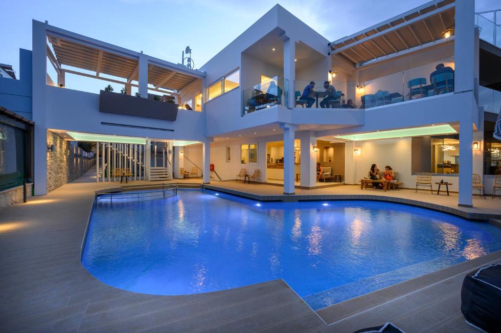 LiggingHet boetiekhotel bevindt zich in Georgioupoli