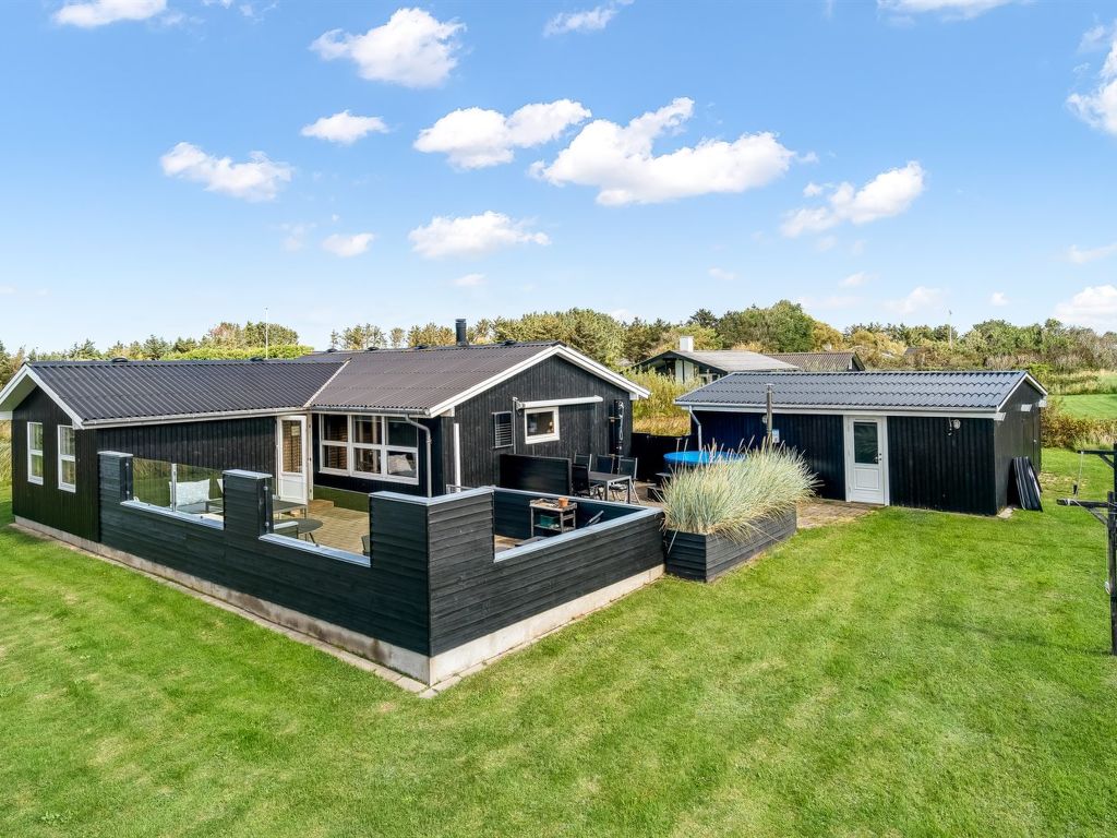 "Signe" - 700m from the sea | Boeken bij Flickmyhouse