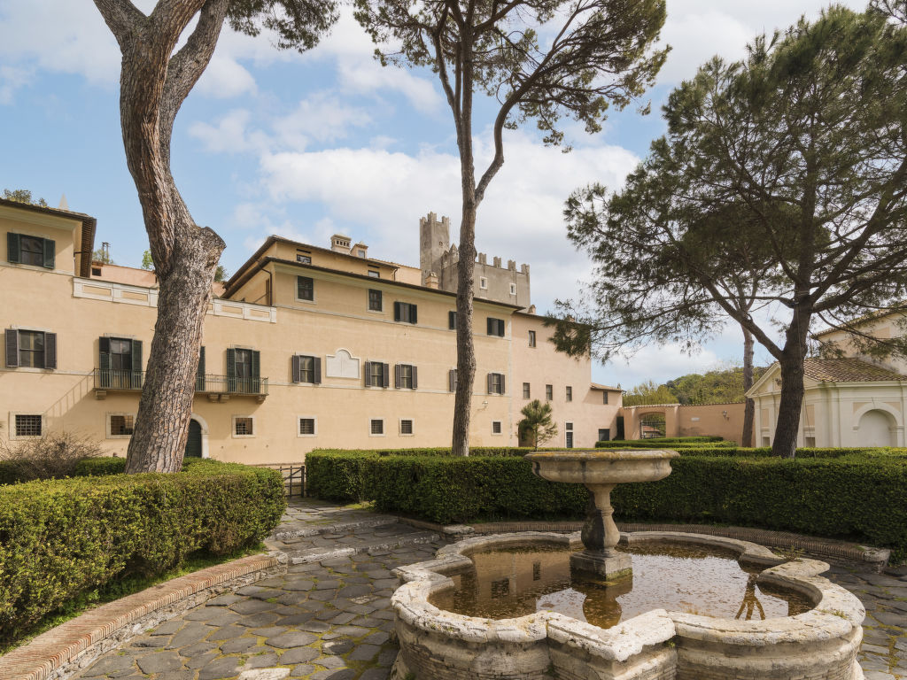Castello di Torre in Pietra | Boeken bij Flickmyhouse