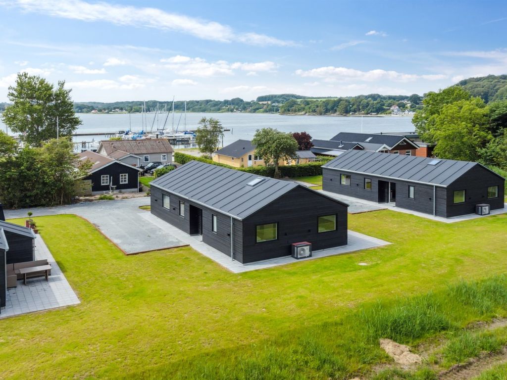 "Henryk" - 75m from the sea | Boeken bij Flickmyhouse