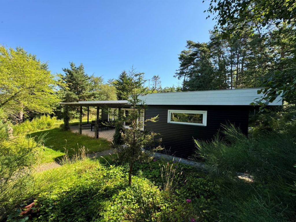 "Anthonette" - 900m from the sea | Boeken bij Flickmyhouse