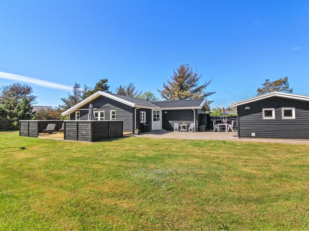 "Hillmari" - 200m from the sea | Boeken bij Flickmyhouse