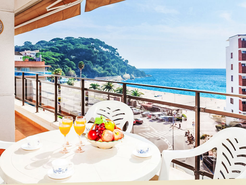 Punta Garbí | Boeken bij Flickmyhouse