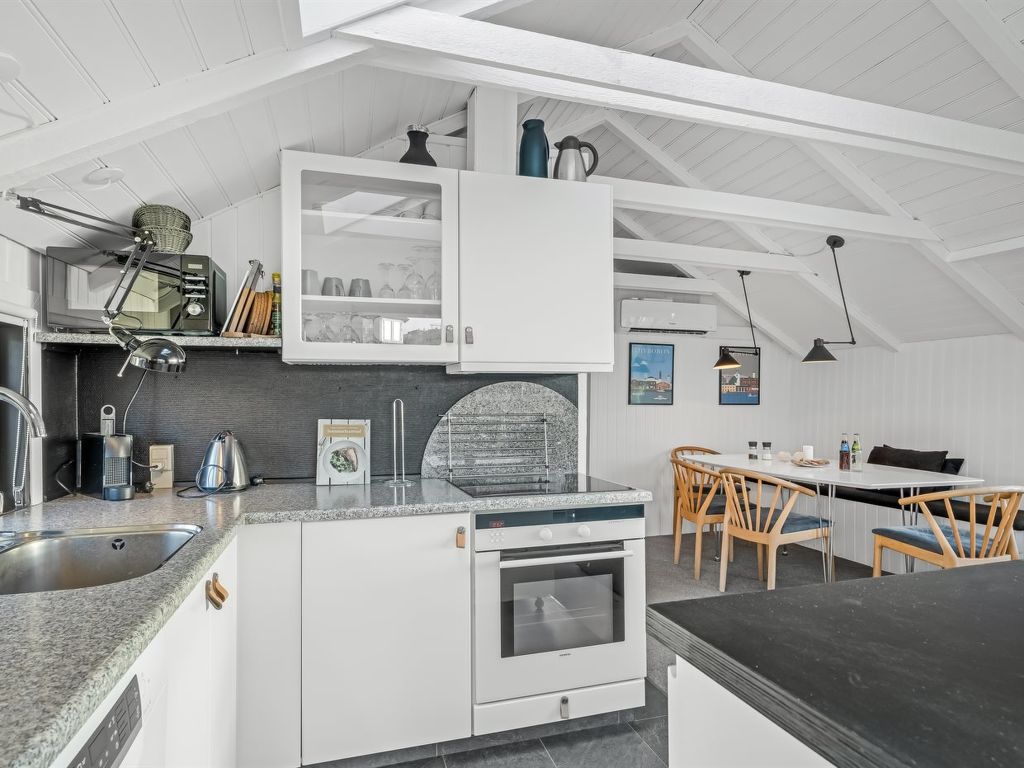 "Aksinja" - 250m to the inlet | Boeken bij Flickmyhouse