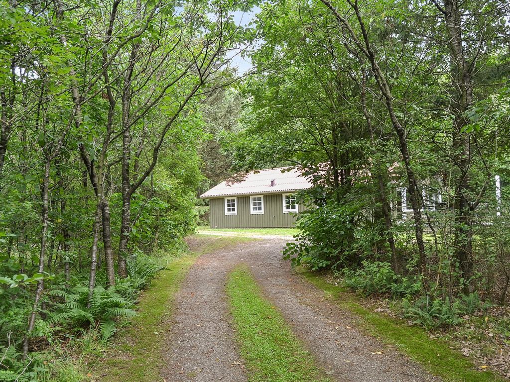 "Joonatan" - 30km from the sea | Boeken bij Flickmyhouse