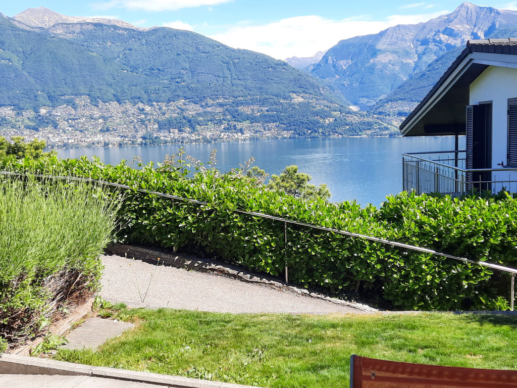 Lakeview La Marea | Boeken bij Flickmyhouse