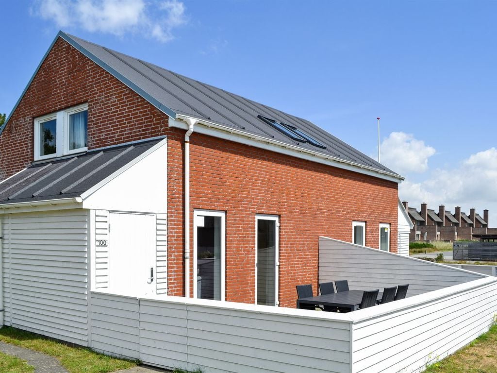 "Tinna" - 2.3km from the sea | Boeken bij Flickmyhouse