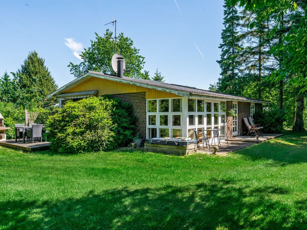 "Tjure" - 500m from the sea | Boeken bij Flickmyhouse