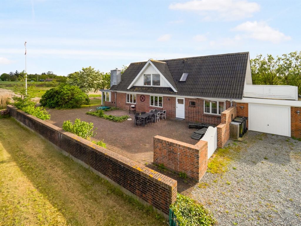 "Emmie" - 50m to the inlet | Boeken bij Flickmyhouse