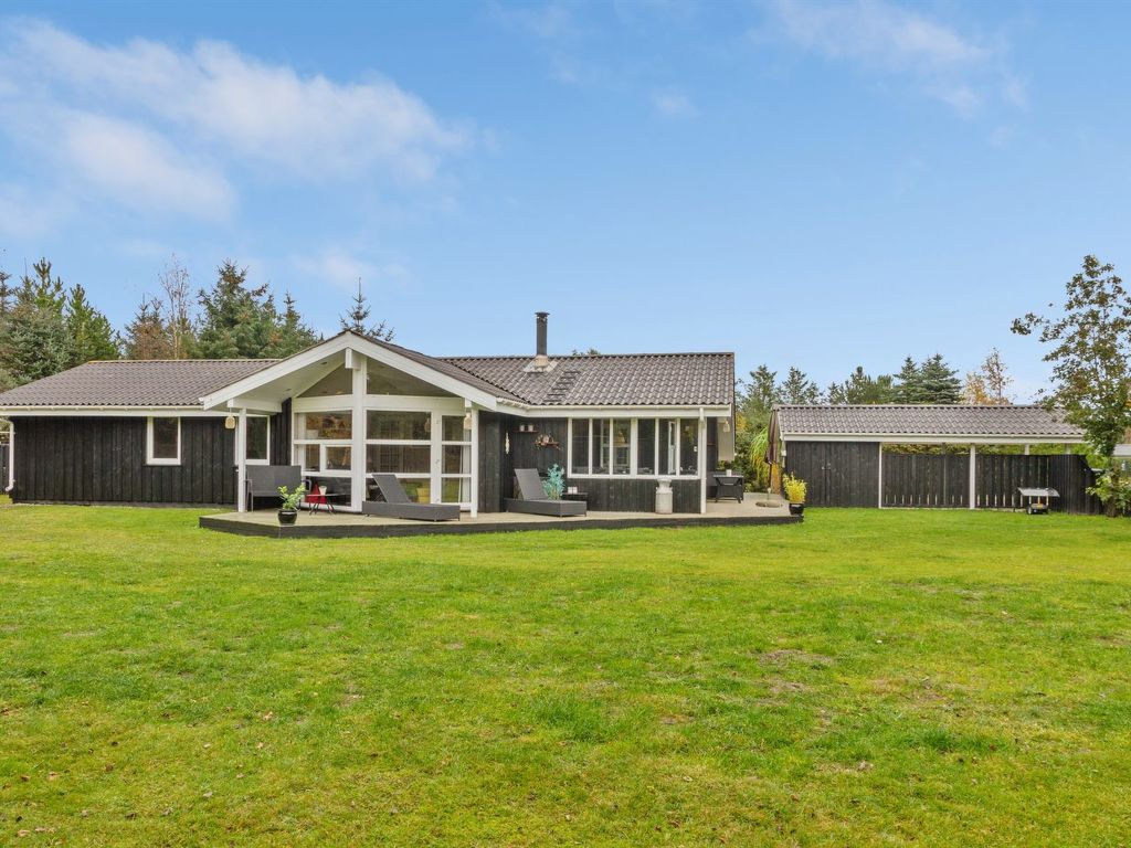 "Hielm" - 1km from the sea | Boeken bij Flickmyhouse