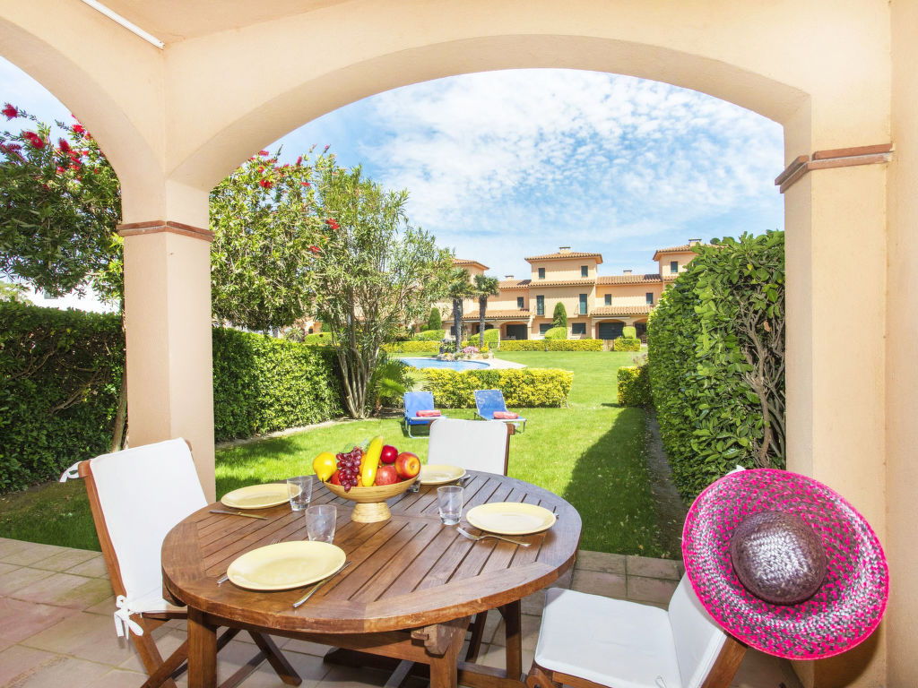 Port Pals Village | Boeken bij Flickmyhouse