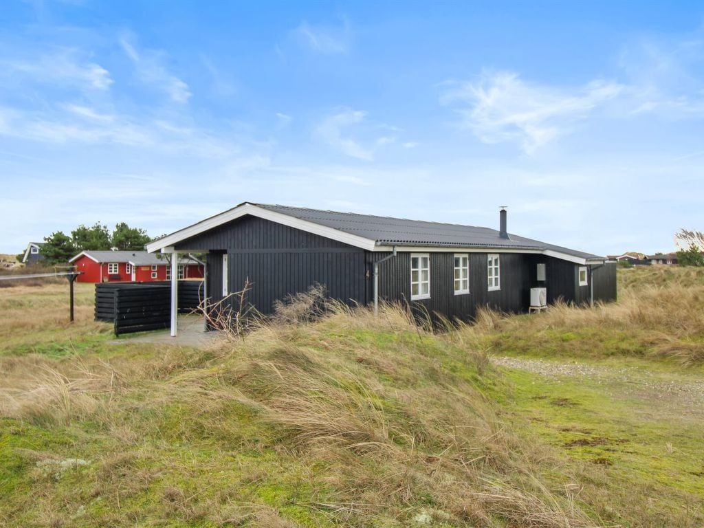 "Eikka" - 600m from the sea | Boeken bij Flickmyhouse