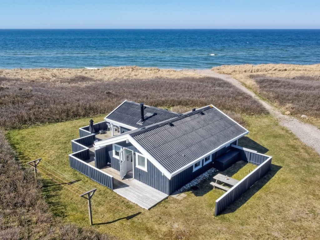 "Minka" - 58m from the sea | Boeken bij Flickmyhouse