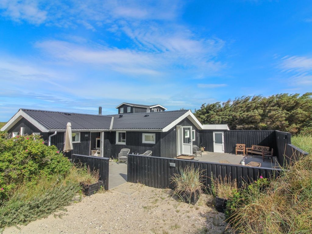 "Ingemar" - 100m from the sea | Boeken bij Flickmyhouse