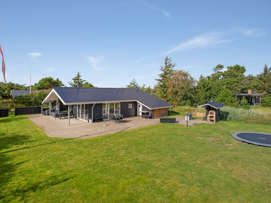 "Stacey" - 800m from the sea | Boeken bij Flickmyhouse