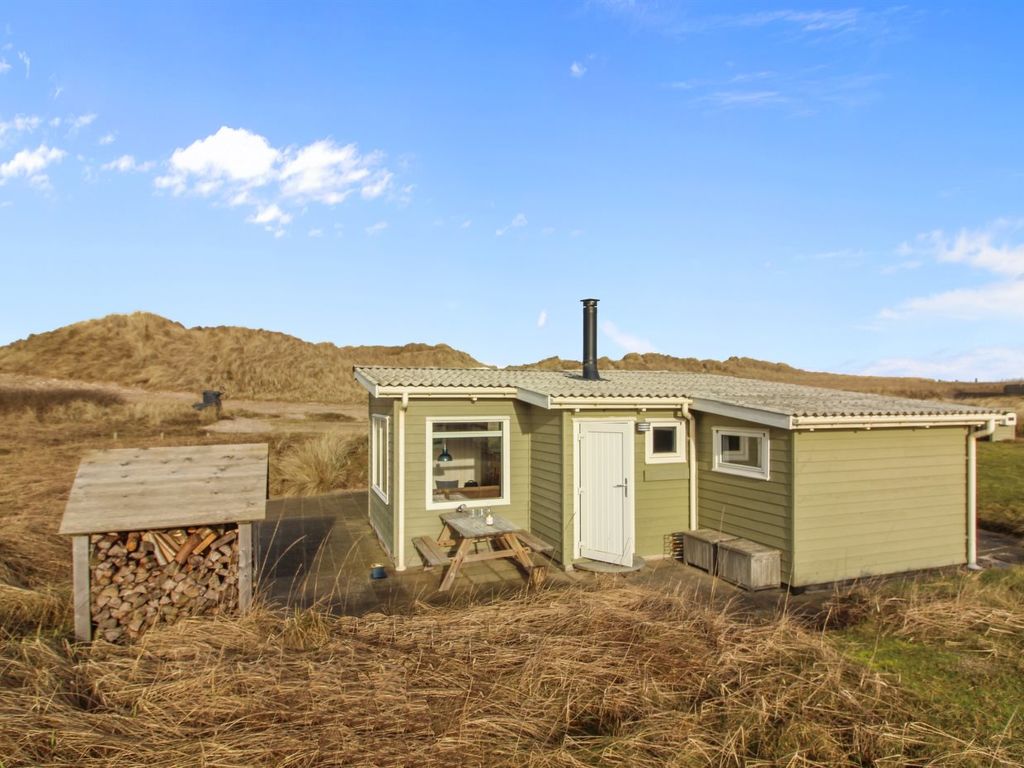 "Adi" - 75m from the sea | Boeken bij Flickmyhouse