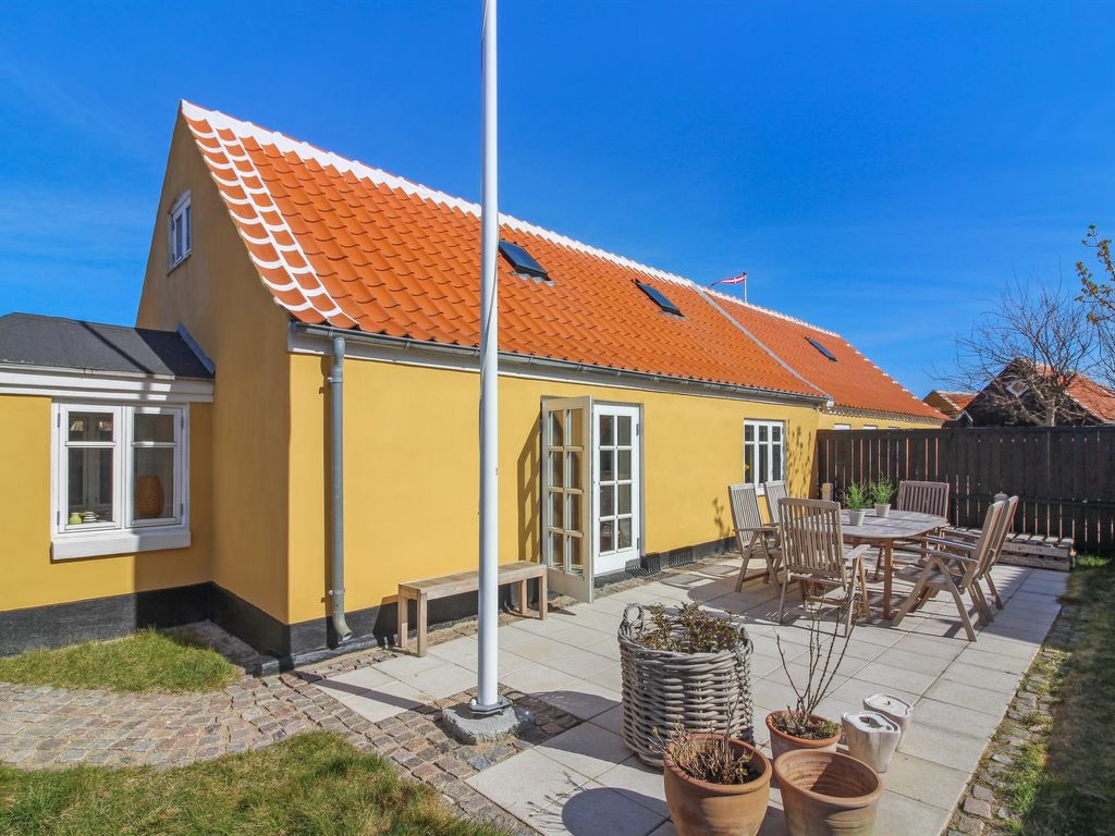 "Gunulf" - 150m from the sea | Boeken bij Flickmyhouse