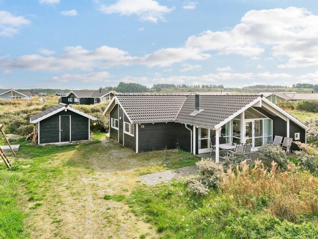 "Breide" - 250m from the sea | Boeken bij Flickmyhouse