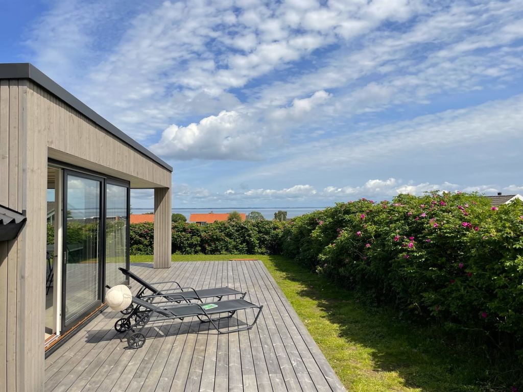 "Ely" - 300m from the sea | Boeken bij Flickmyhouse