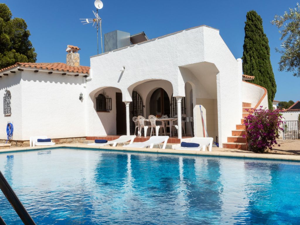 Rustical Mont Roig | Boeken bij Flickmyhouse